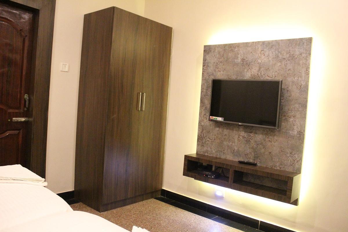 Venus Inn บูบันเนสชวาร์ ภายนอก รูปภาพ