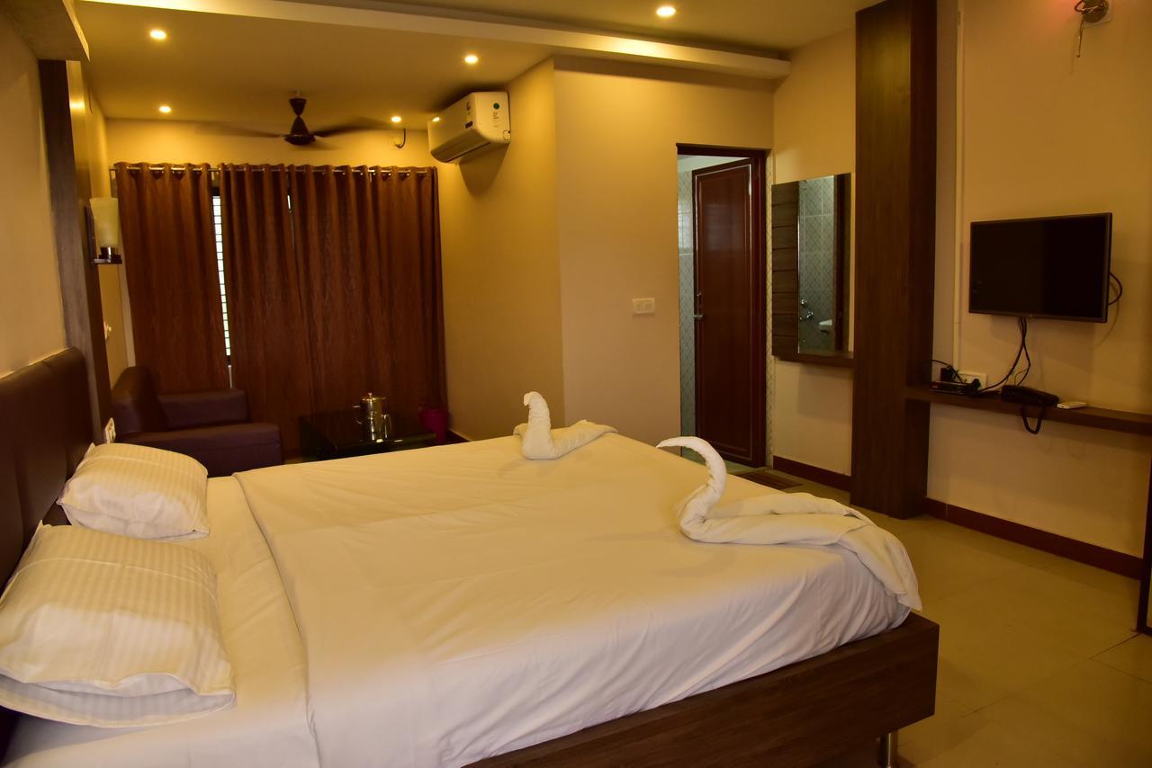 Venus Inn บูบันเนสชวาร์ ภายนอก รูปภาพ