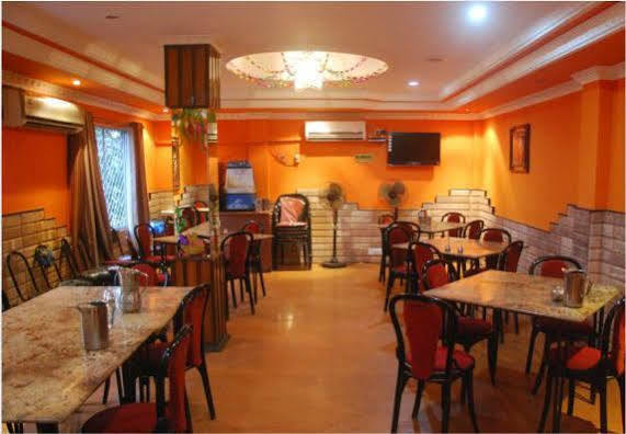 Venus Inn บูบันเนสชวาร์ ภายนอก รูปภาพ